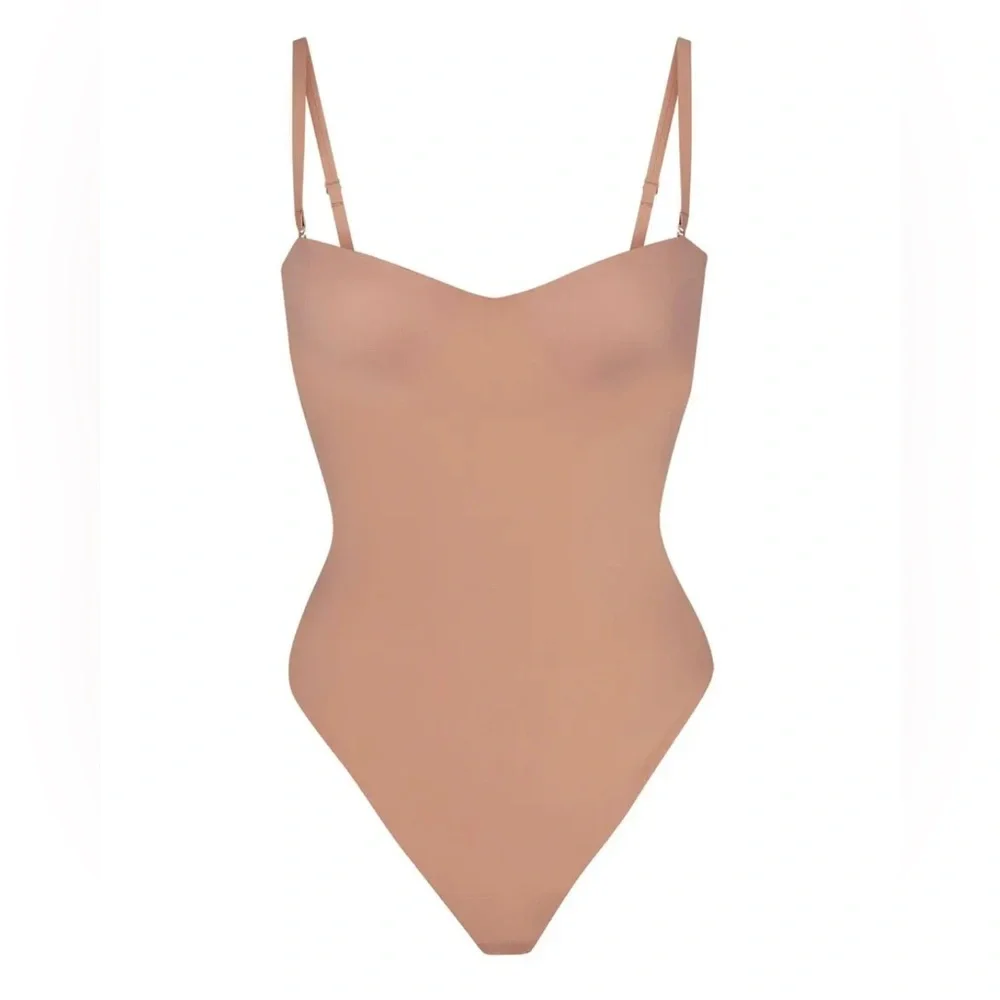 SKIMS Contour Lift Straight Neck Bodysuit